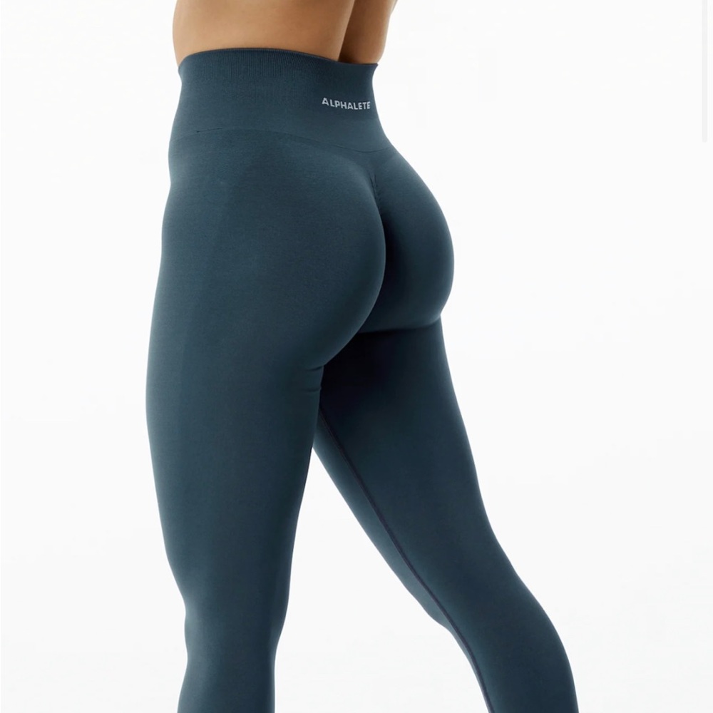 Alphalete amplify legging - whale blue size Small